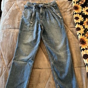 Curvy Ultra High Rise Mom Jean Hollister Vintage Stretch